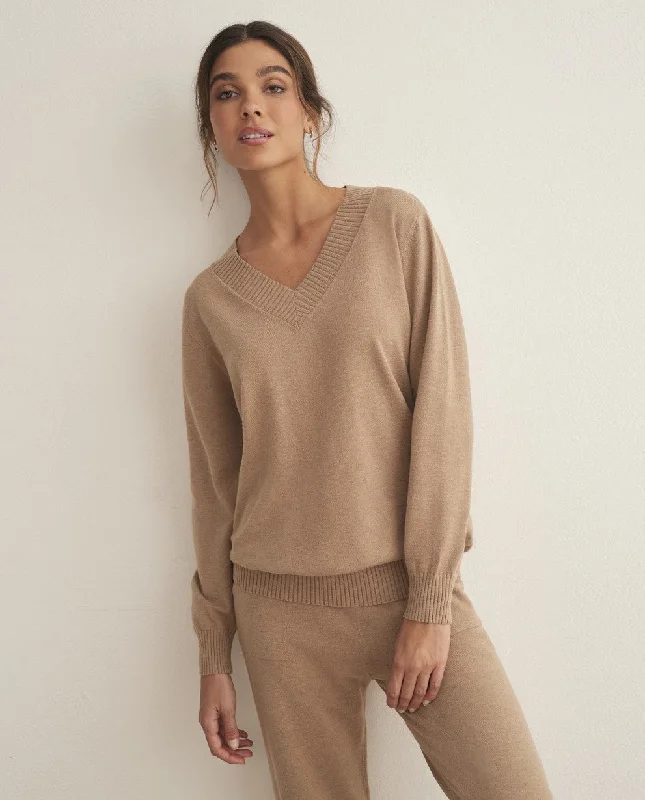 women's pajamas with built-in braConjunto punto cuello pico beige