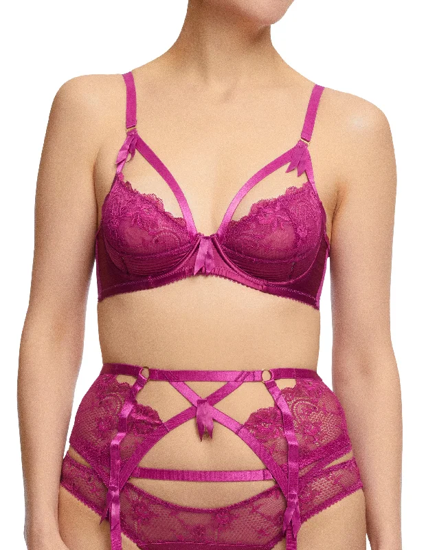 seamless bra with mesh lining for breathabilityMadame X Underwire Bra - Magenta