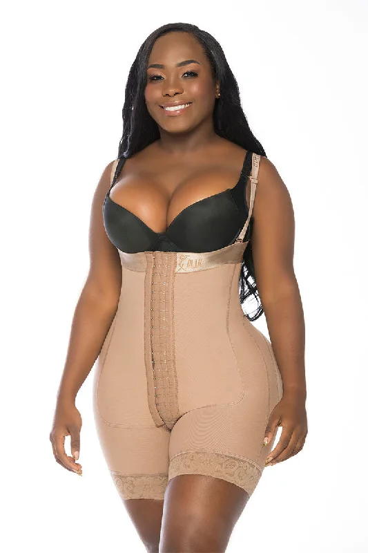 open-bust corset shapewear with lace appliquéGAMA ALTA (FAJA VANESSA, LINEA MOLDEADORA) REF: 212