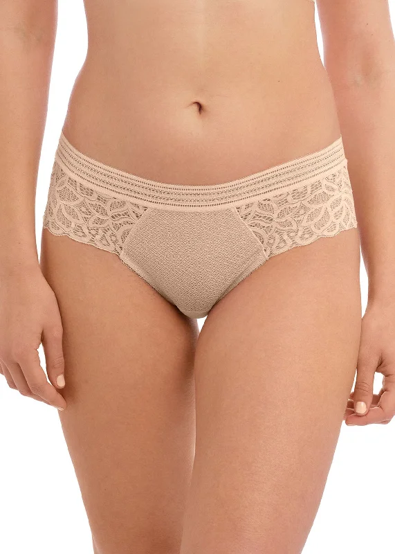 lace-edged g-string panties for womenWacoal Raffine Tanga - Frappe