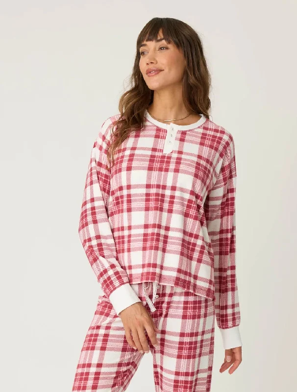 women's pajamas for bed and breakfast staysFull Of Holiday Spirit Plaid Velour Long Sleeve Top