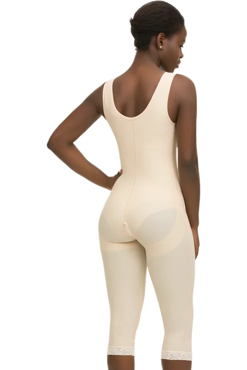 high-waisted shapewear with lace trim for eleganceFaja completa de espalda, con compresión de piernas debajo de la rodilla alta con broches al frente (BE13-BK)