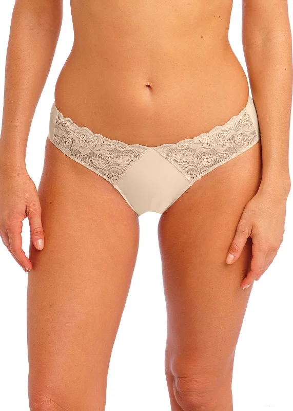 seamless lace panties for a smooth look under clothesWacoal Eglantine Brief - Creme Brulee