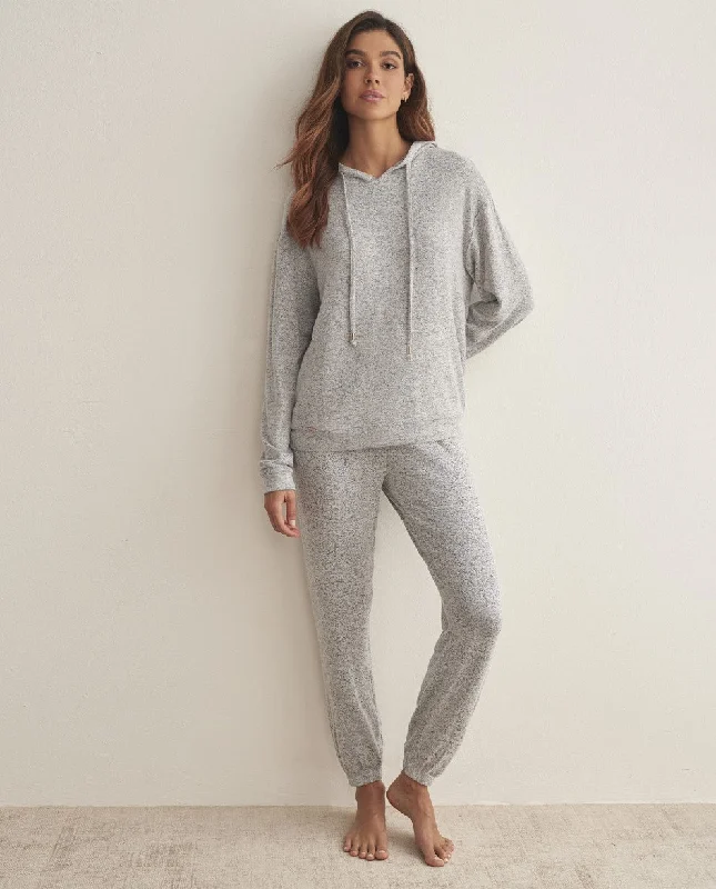 women's pajamas with a subtle shimmerPijama capucha set gris