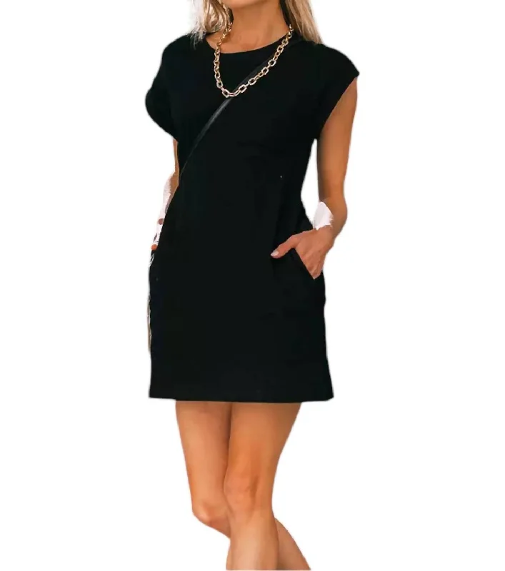 Women's Sweetheart-Neck DressesForest T-Shirt Dress In Black