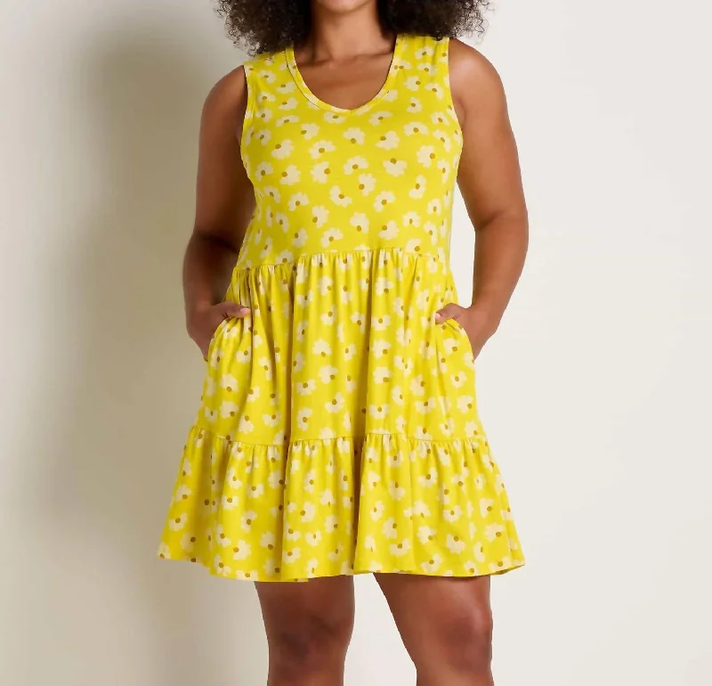 Women's V-Neck DressesMarley Tiered Sleeveless Dress In Sulphur Half Daisy Print